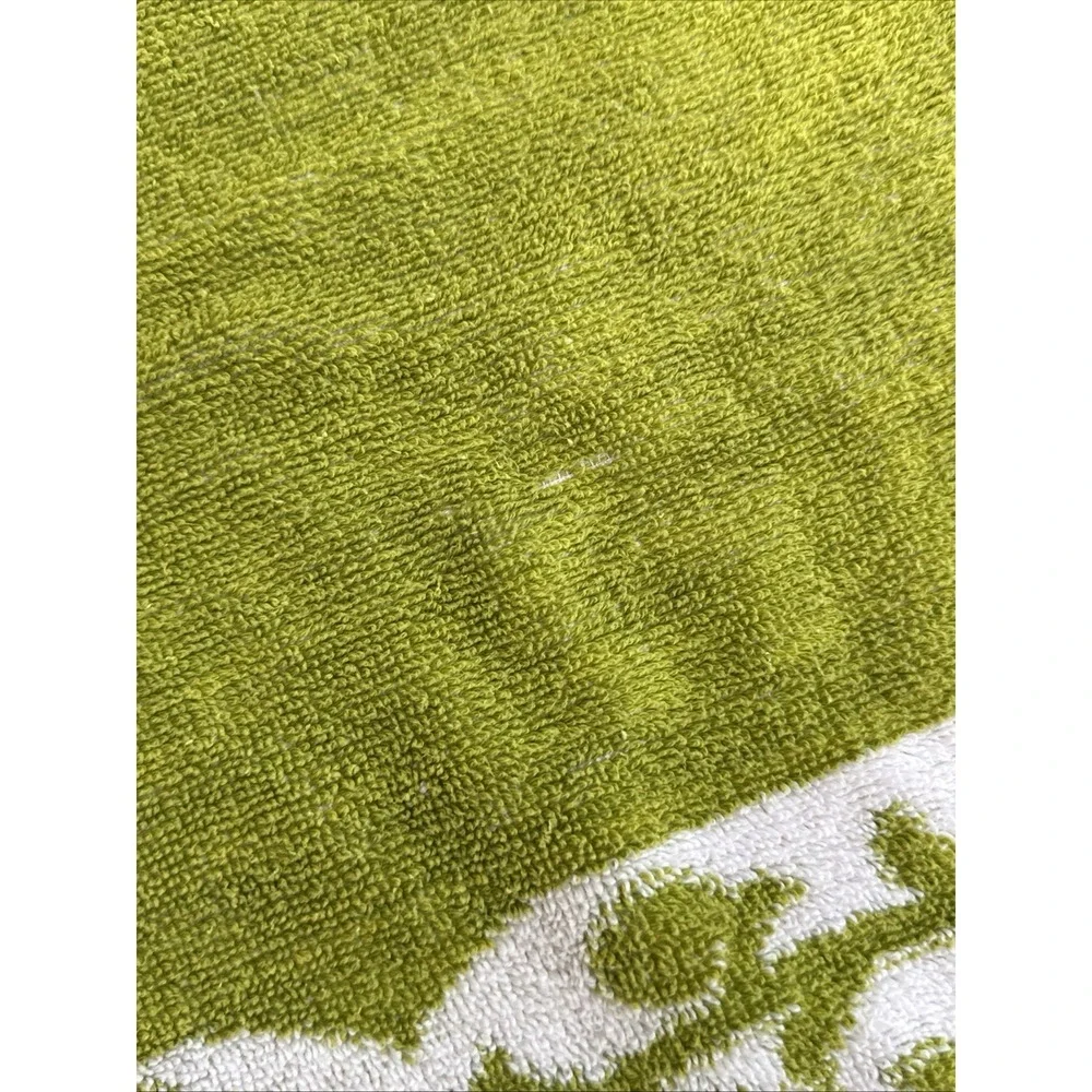 Vtg 70s Avocado Green Floral Damask Bath Towel 21x42 Cotton Terry MCM Retro